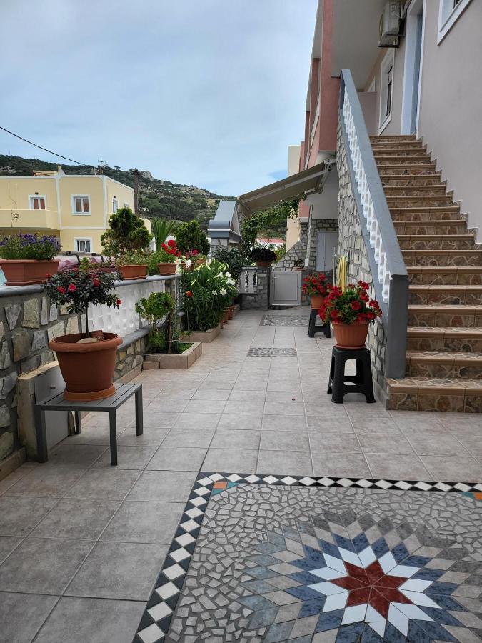 Roumeliotis House - Apartment 1 Karpathos Exteriör bild