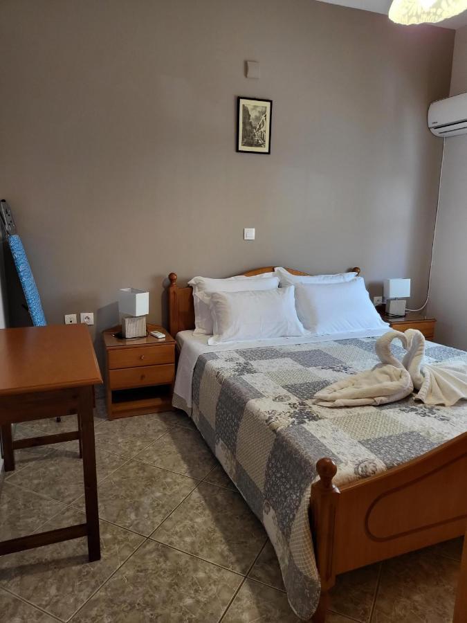 Roumeliotis House - Apartment 1 Karpathos Exteriör bild