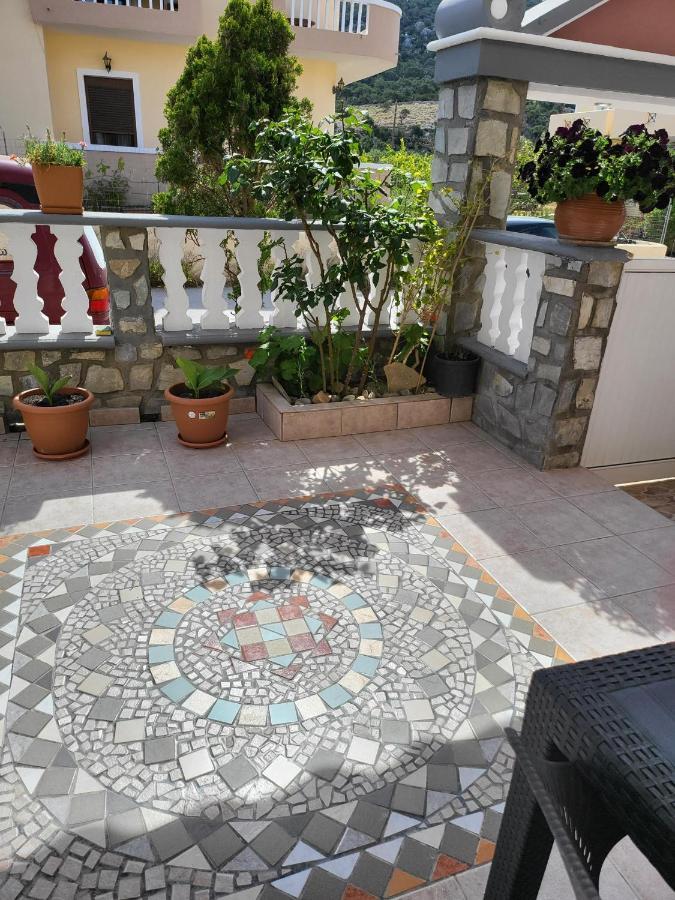Roumeliotis House - Apartment 1 Karpathos Exteriör bild